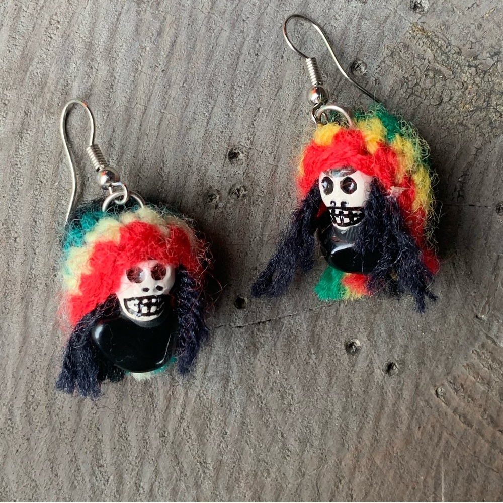 Handmade Bob Marley Rasta yarn dangle earrings with onyx